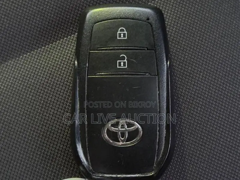 Toyota Yaris Cross Hybrid X 2021
