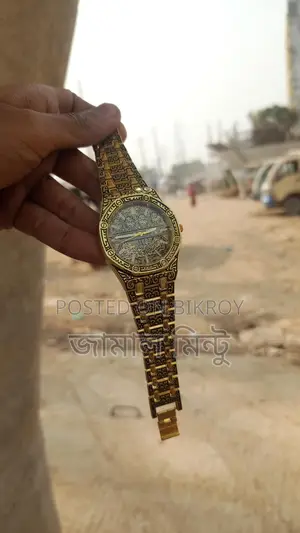 Analogue Watch for sale