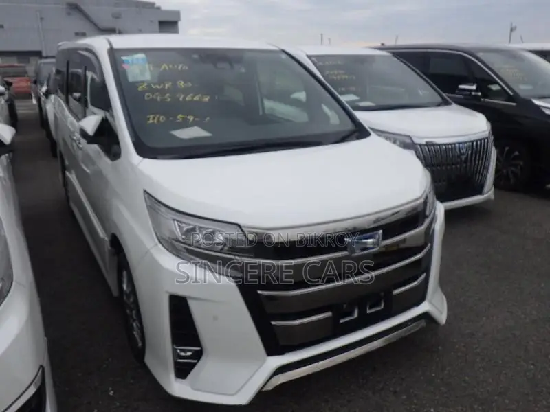 Toyota Noah SI WXB HYB 4POINT 2020