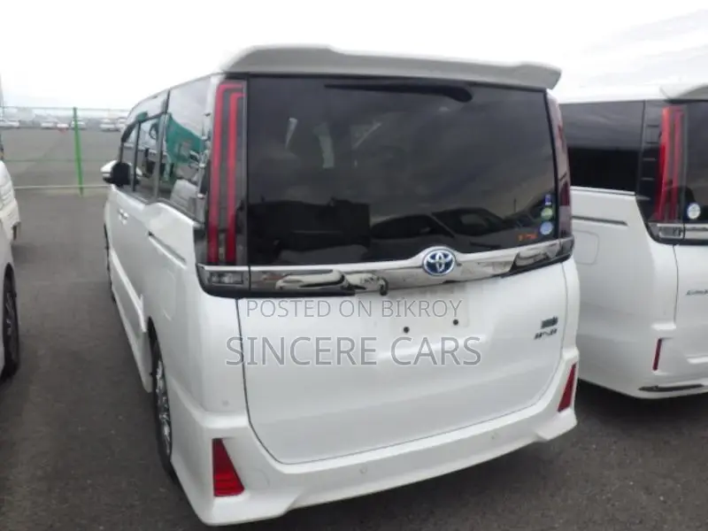 Toyota Noah SI WXB HYB 4POINT 2020