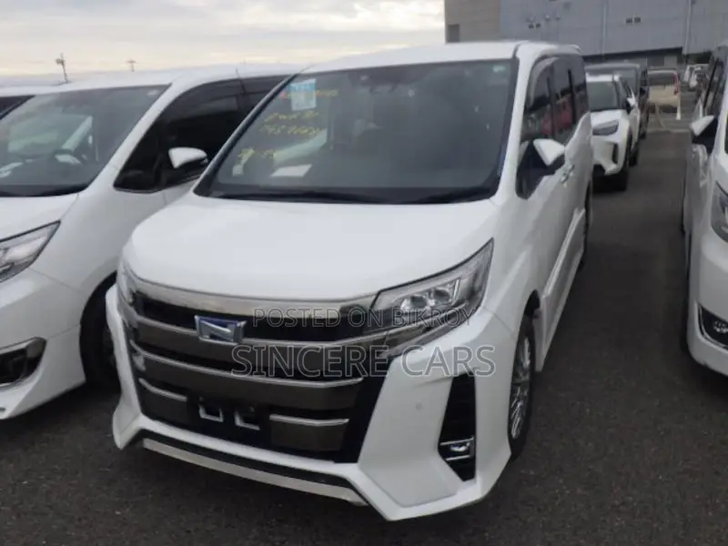 Toyota Noah SI WXB HYB 4POINT 2020