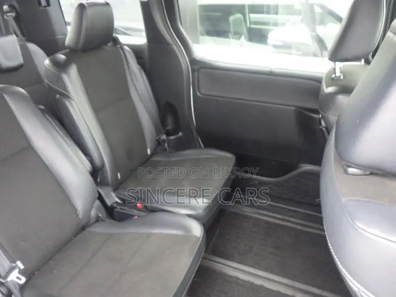 Toyota Noah SI WXB HYB 4POINT 2020