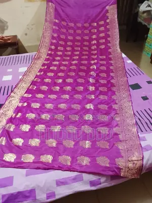কাতান শাড়ি