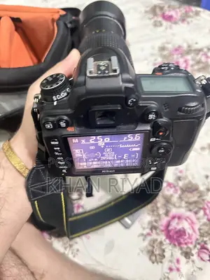 NIKON 7000d camera