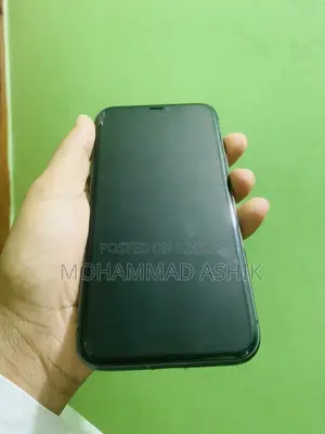 Apple iPhone 11 (Used)