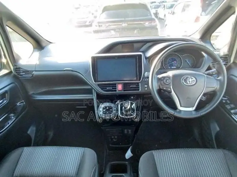 Toyota Noah SI WXB edition Hyb 2020