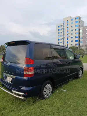 Toyota Noah 2003