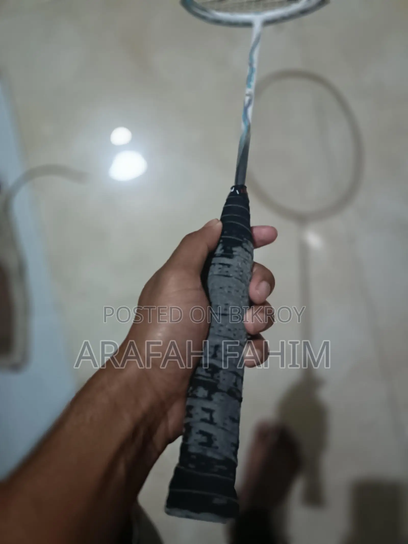 Racket for sale due to urgent need for money
