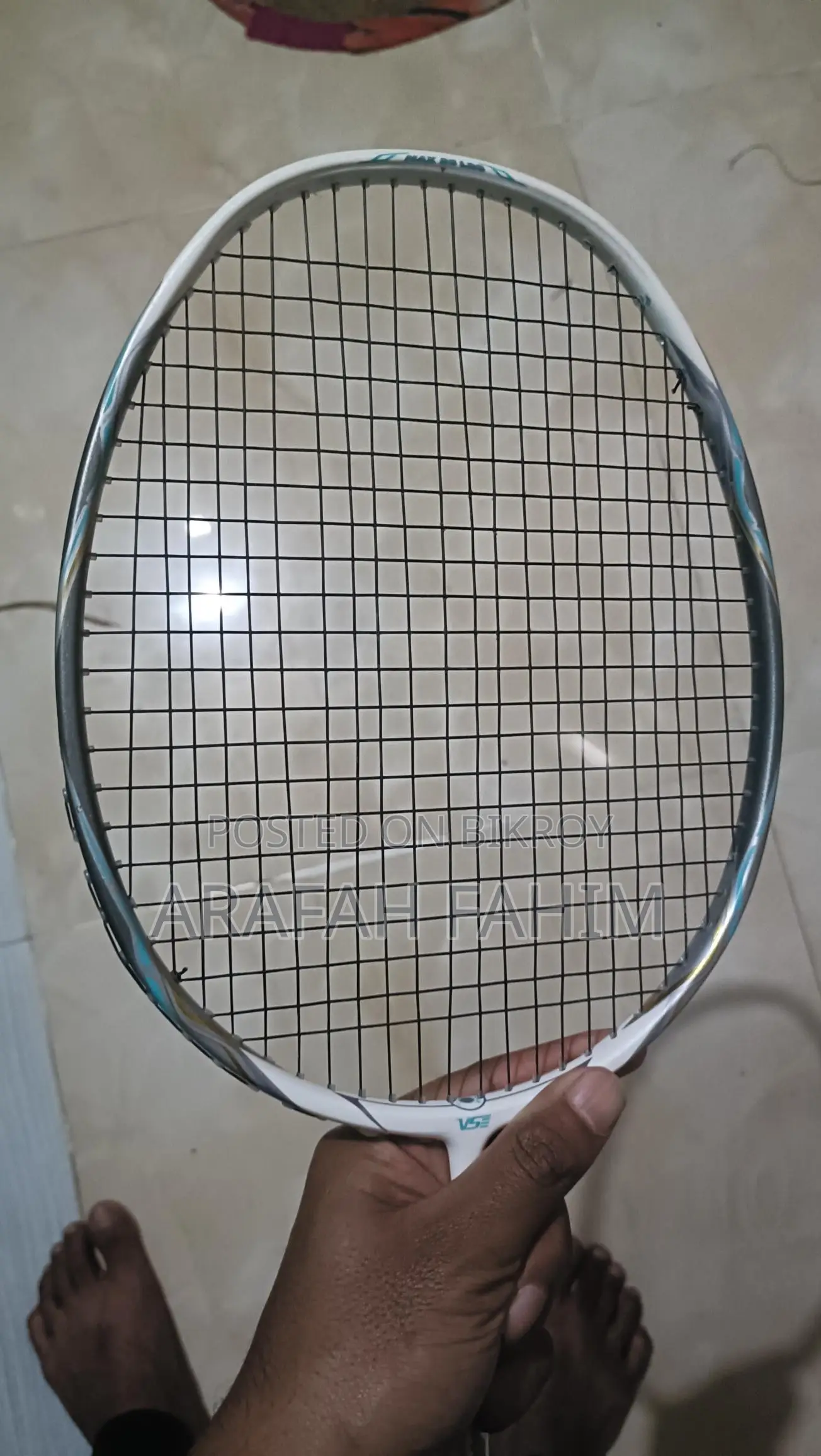 Racket for sale due to urgent need for money