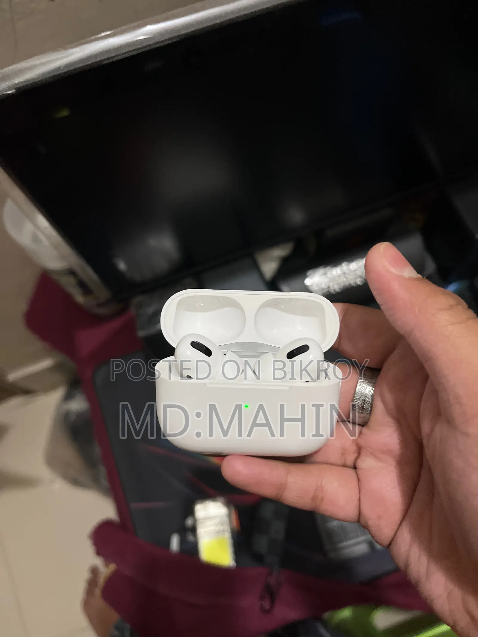 Qatar Airpods Pro