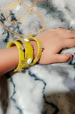 Stylish Handmade Bangle Set
