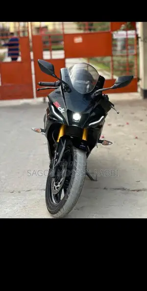 Yamaha R15 M 2022