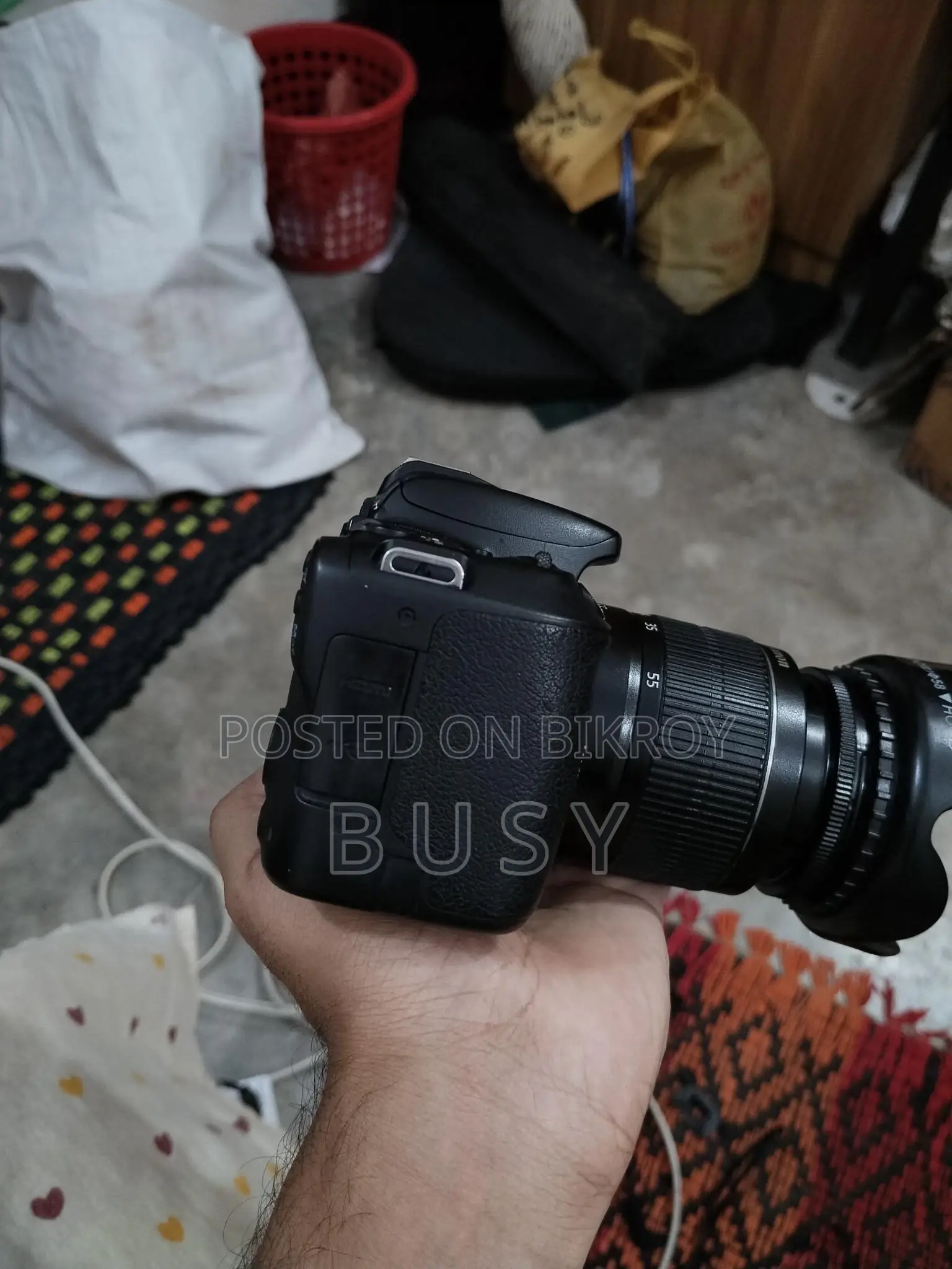 200d + kit lens in excellent condition, urgent sale