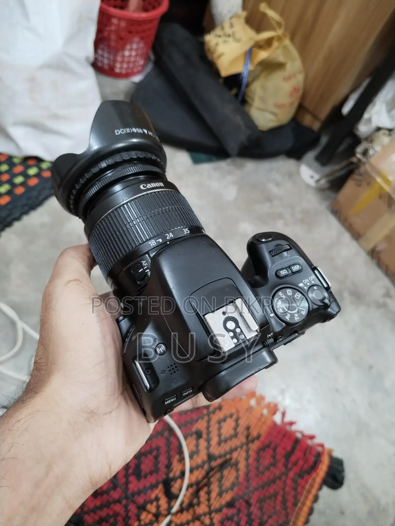 200d + kit lens in excellent condition, urgent sale