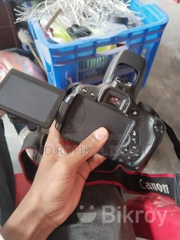 Canon 700D Camera with 18-55mm Kit Lens
