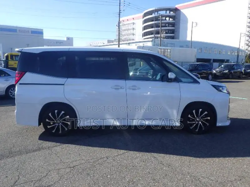 Toyota Noah S-Z, GRADE : 4 2023