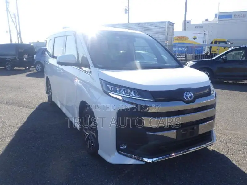 Toyota Noah S-Z, GRADE : 4 2023