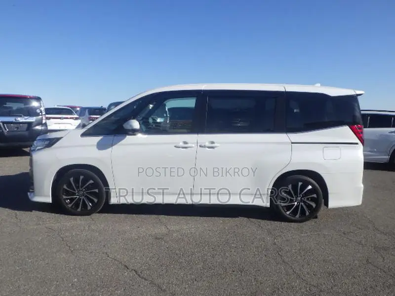 Toyota Noah S-Z, GRADE : 4 2023