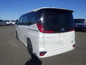 Toyota Noah S-Z, GRADE : 4 2023