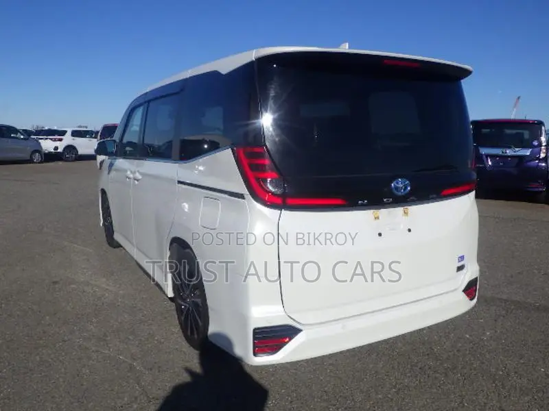 Toyota Noah S-Z, GRADE : 4 2023