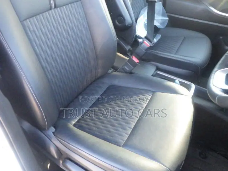 Toyota Noah S-Z, GRADE : 4 2023