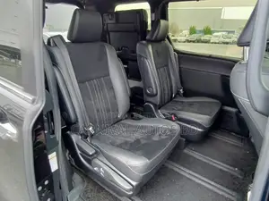 Toyota Esquire GI PREMIUM PURPLE 2020
