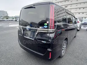 Toyota Esquire GI PREMIUM PURPLE 2020