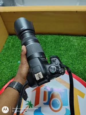 Canon 1300D with 75-300 zoom lens, like new condition