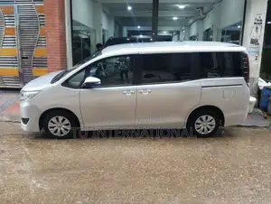 Toyota Noah KEY 1DOOR POWER 2021