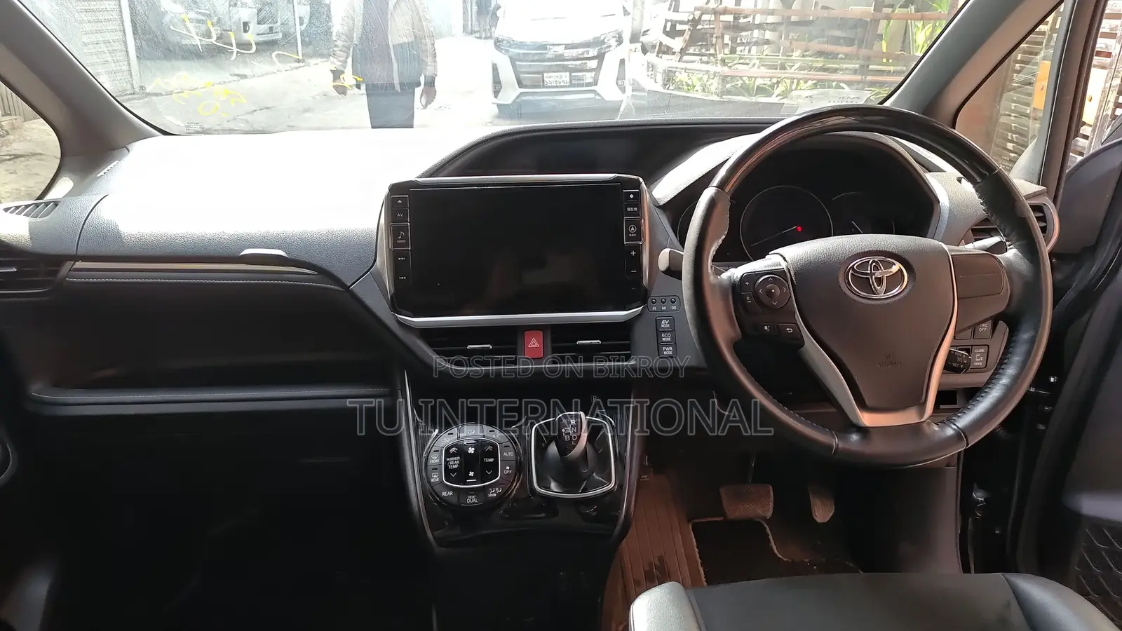 Toyota Esquire 2DOOR POWER PUSH HV 2020