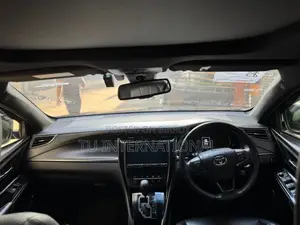 Toyota Harrier PREMIUM NON HV 2020
