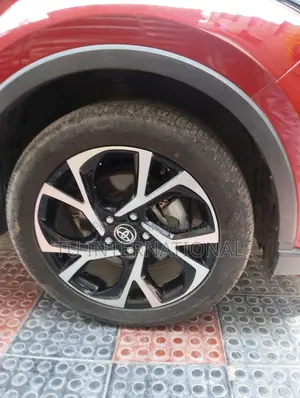 Toyota C-HR TWO TON NEW SHAPE 2019
