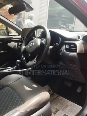 Toyota C-HR TWO TON NEW SHAPE 2019