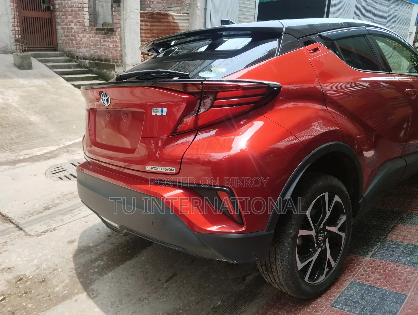 Toyota C-HR TWO TON NEW SHAPE 2019