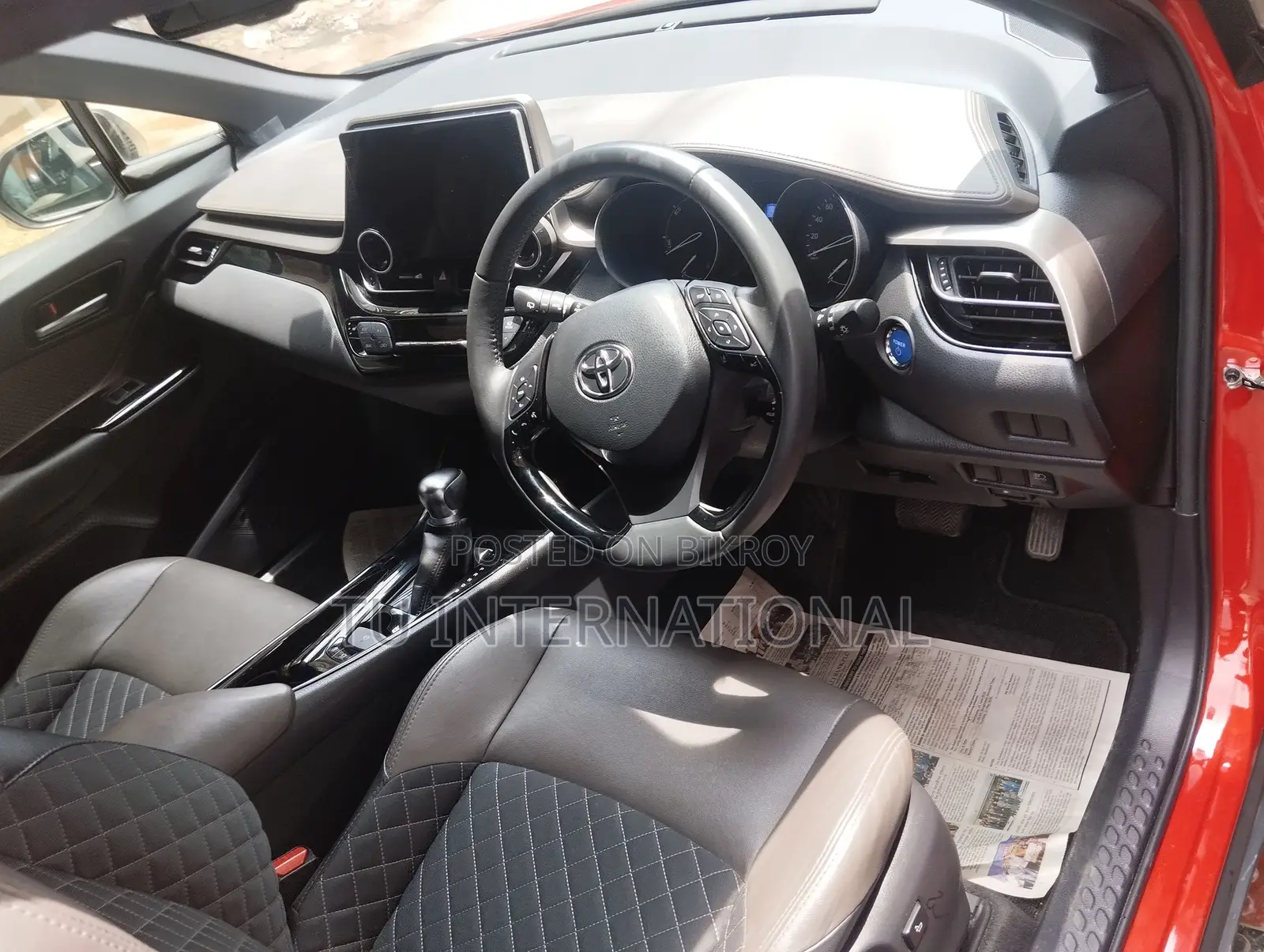 Toyota C-HR TWO TON NEW SHAPE 2019
