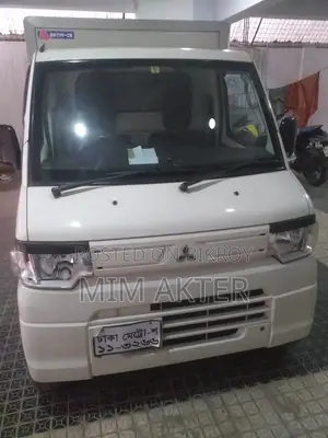 Mitsubishi Freezing Van a/C Covar 2013