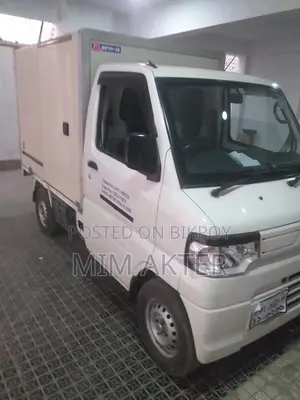 Mitsubishi Freezing Van a/C Covar 2013