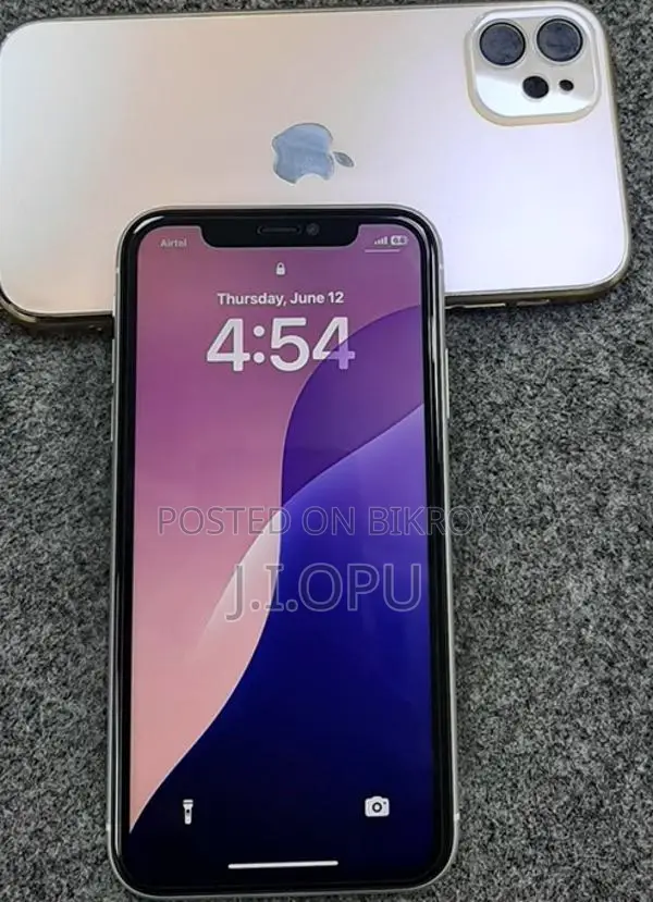 Apple iPhone 11 64 GB White