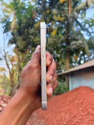 Apple iPhone 14 . (Used)