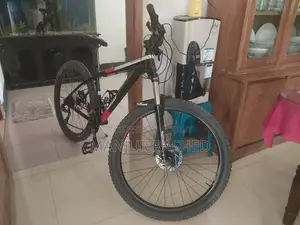 Vitus Nucleus 27.5 / Air Suspension 120mm Oil Disk Brake