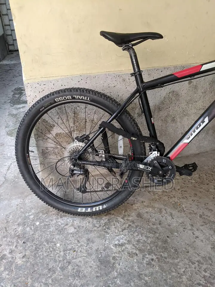 Vitus Nucleus 27.5 / Air Suspension 120mm Oil Disk Brake