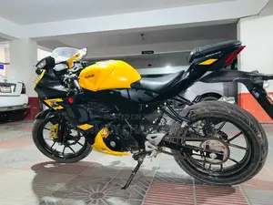 Suzuki GSX R150 ABS . 2022