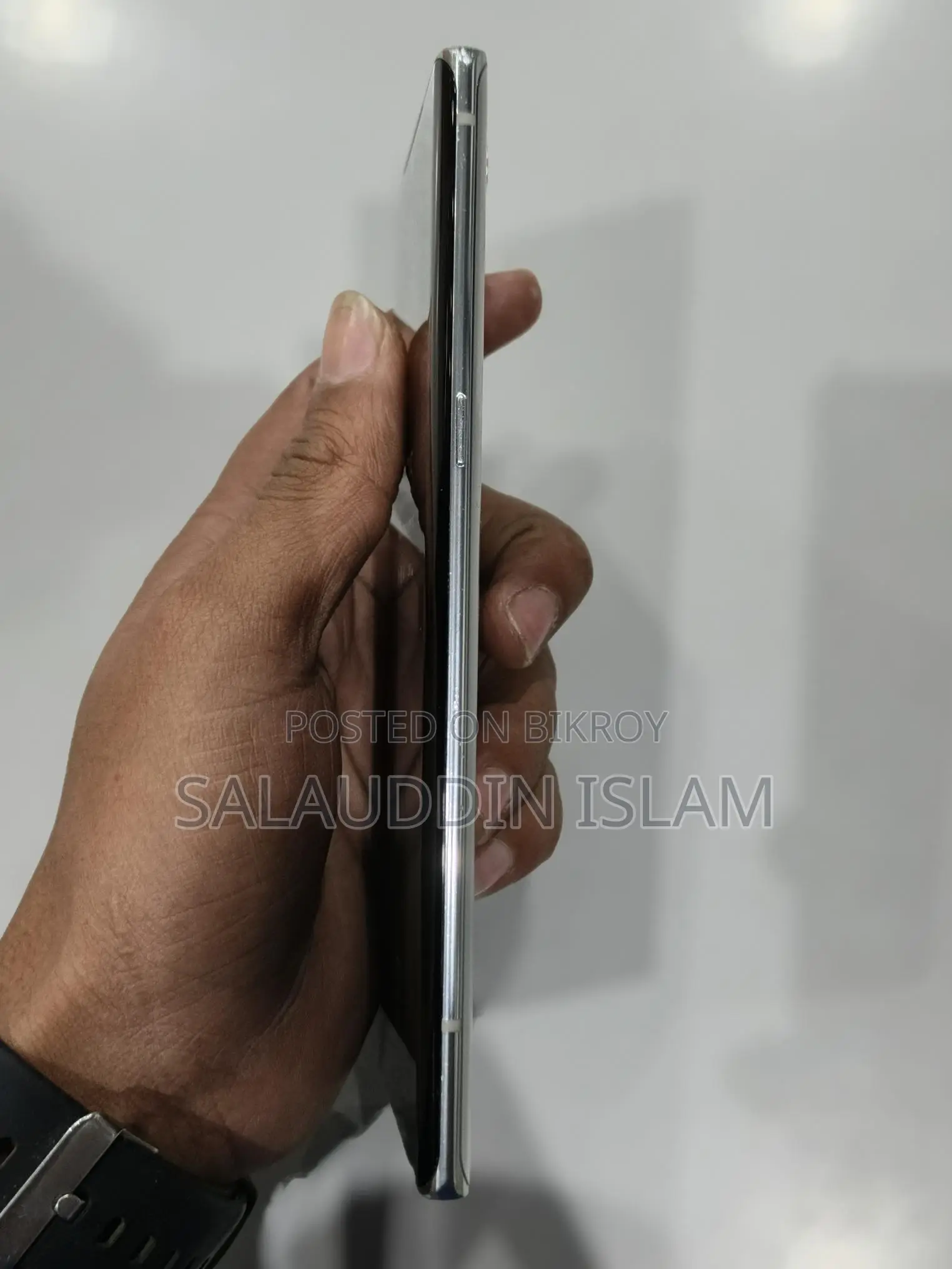 LG Velvet 5G (Used)