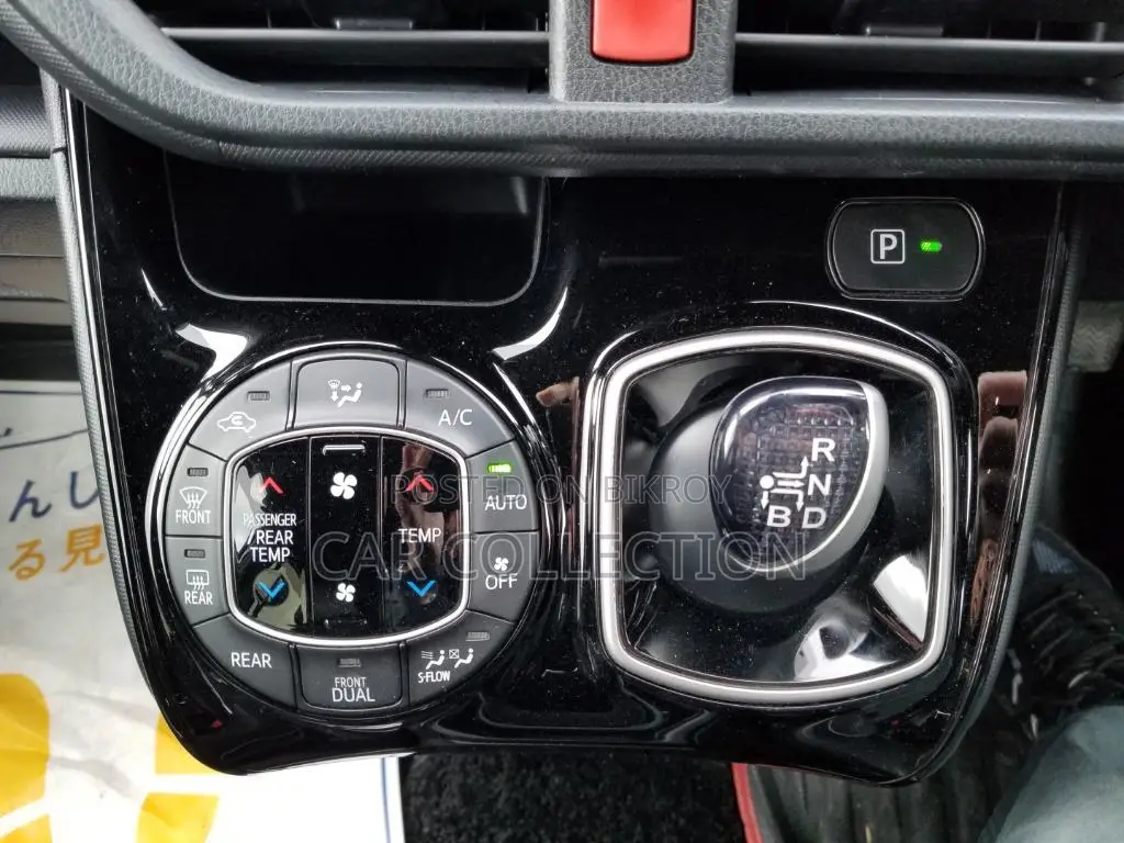 Toyota Noah Wxb Hybrid Pearl 2021