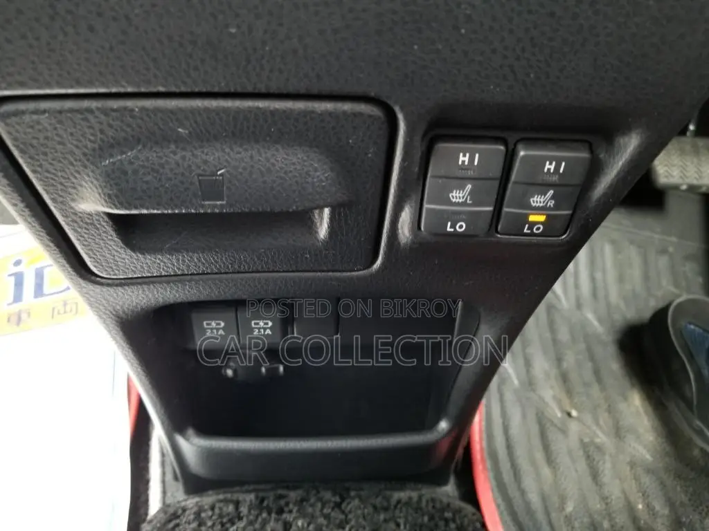 Toyota Noah Wxb Hybrid Pearl 2021