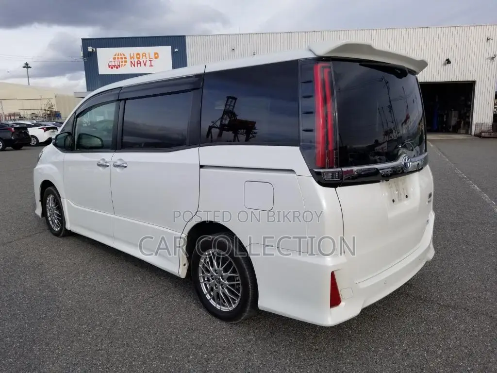 Toyota Noah Wxb Hybrid Pearl 2021