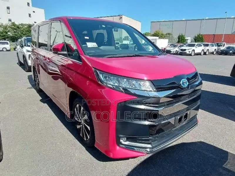 Toyota Noah S-Z Hybrid Red 2022