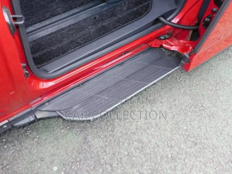 Toyota Noah S-Z Hybrid Red 2022