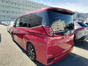 Toyota Noah S-Z Hybrid Red 2022