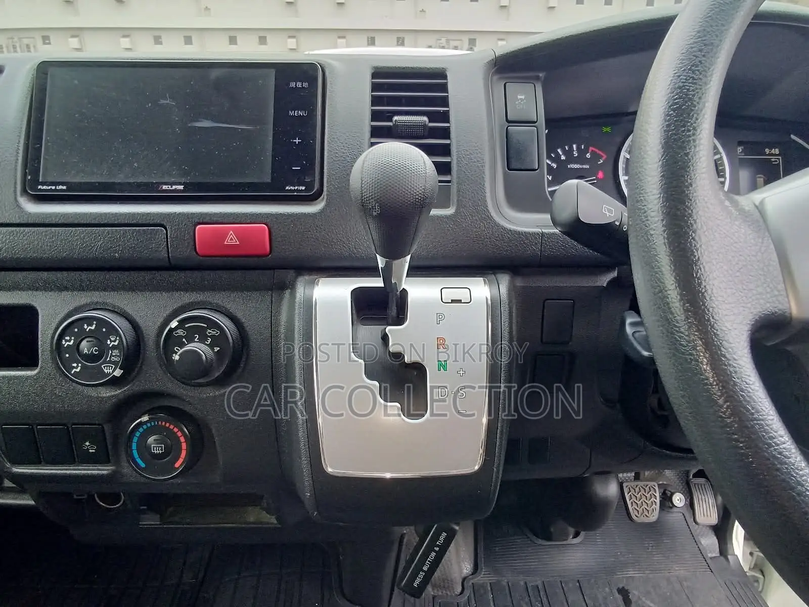 Toyota Hiace GL White 360° 2022